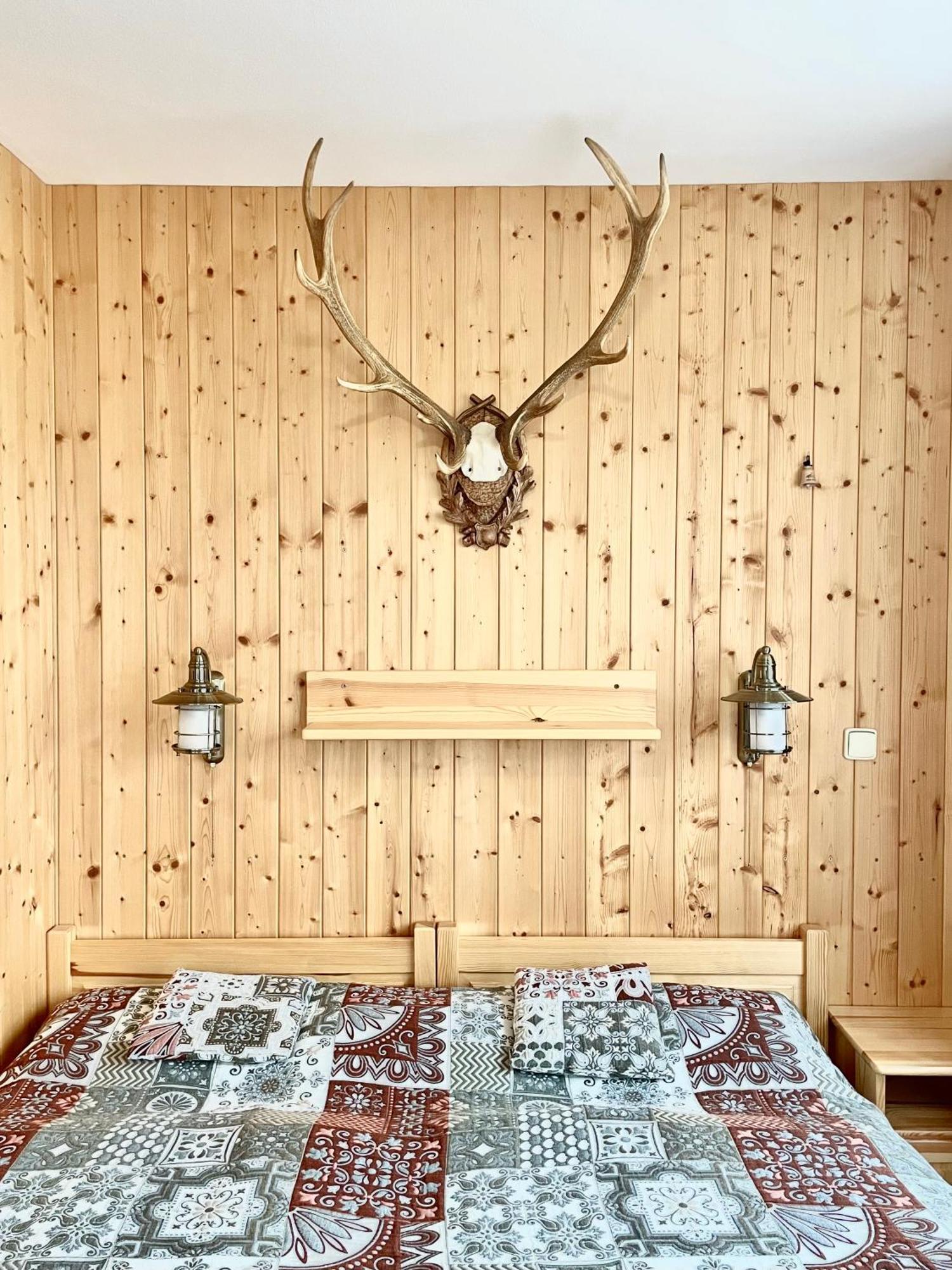 Apartman Hubert Kasperske Hory Exteriör bild