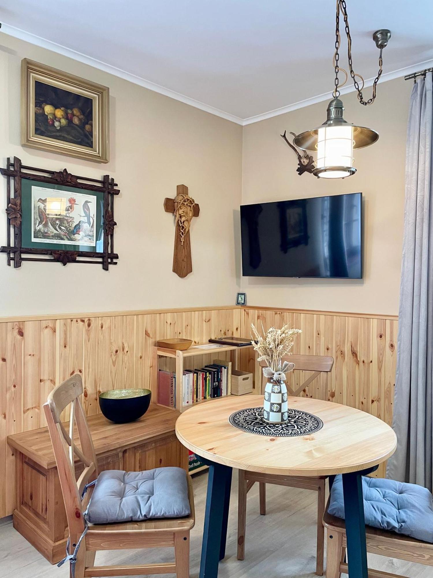 Apartman Hubert Kasperske Hory Exteriör bild