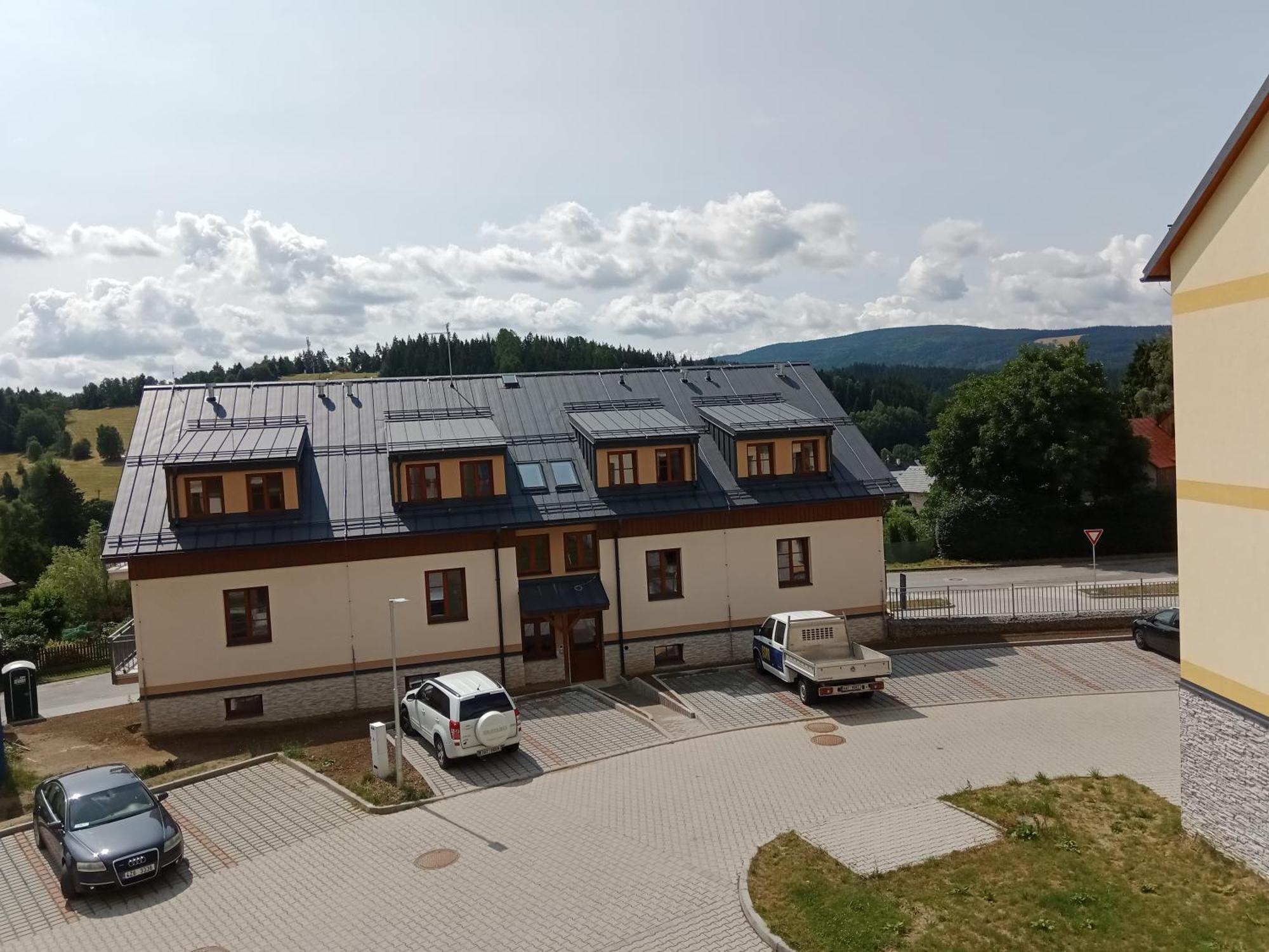 Apartman Hubert Kasperske Hory Exteriör bild